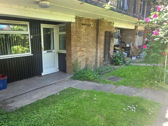 Flat for sale in St. Mildred's, The Bridge