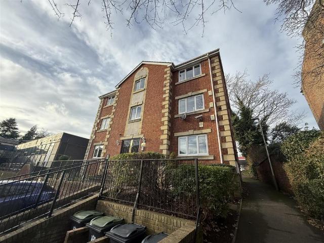 Flat for sale in Darlington