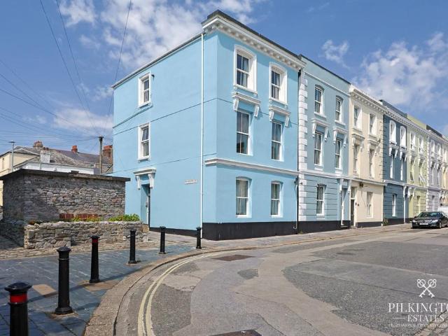 Flat for sale in Pennycomequick, Mount Wise