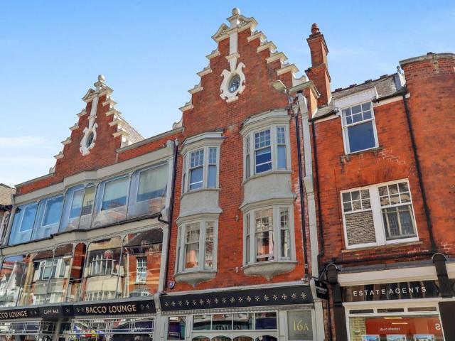 Flat for sale in New Bilton