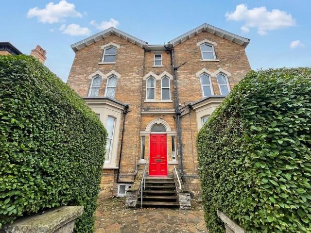 Flat for sale in South Cliff, Kepwick