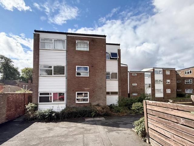 Flat for sale in Sutton Hill, Telford