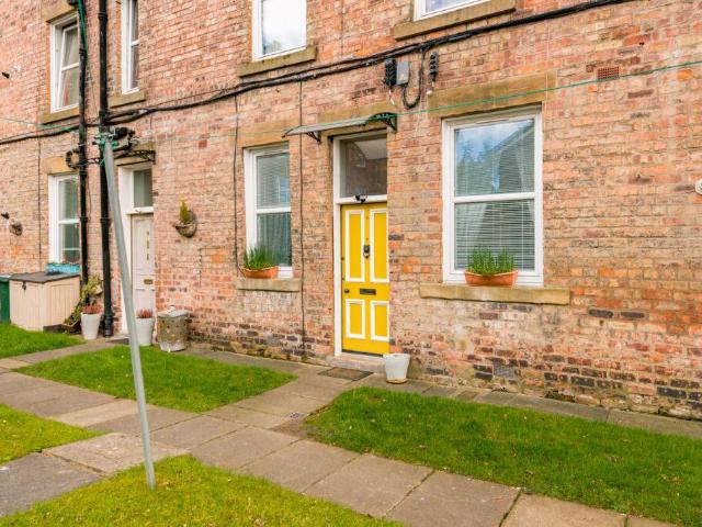 Flat for sale in Niddrie Mains, Craigmillar