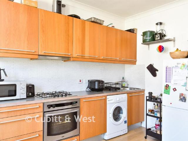 Flat for sale in Round Hill, Brighton & Hove