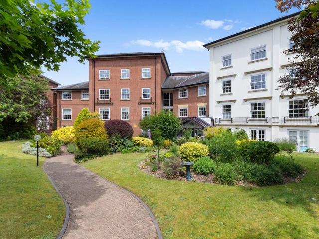 Flat for sale in Barbourne, Worcestershire