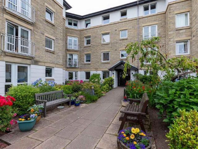 Flat for sale in Moneydie, Scotland