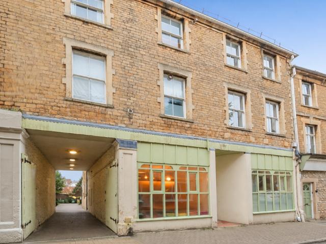 Flat for sale in Frome
