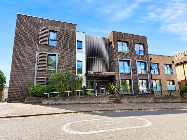 Flat for sale in London Borough of Lewisham, Greater London