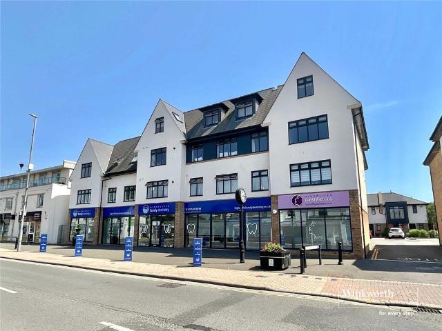 Flat for sale in Highcliffe