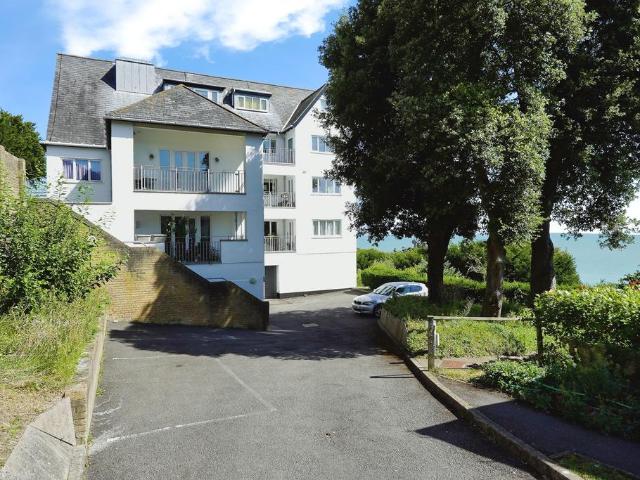 Flat for sale in Ash, Kent