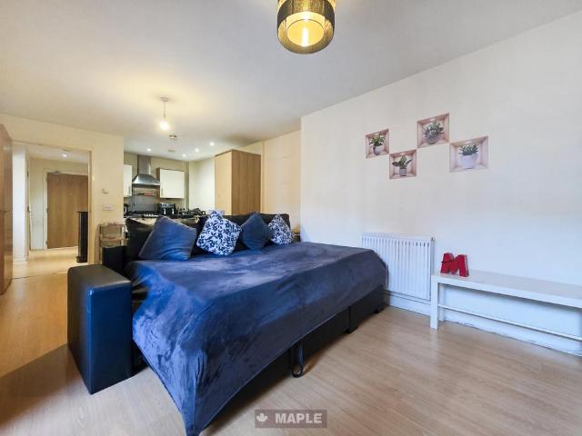 Flat for sale in South Harrow, Greater London