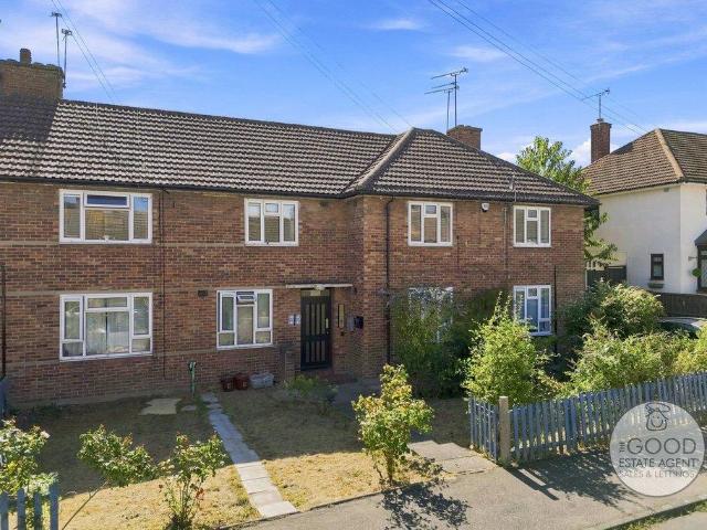 Flat for sale in Loughton, Epping Forest