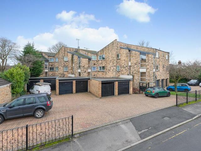 Flat for sale in Tranmere Park, Guiseley