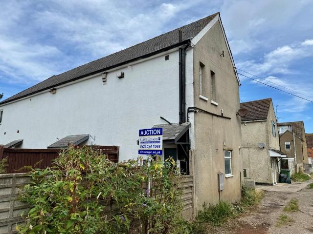 Flat for sale in Folkestone