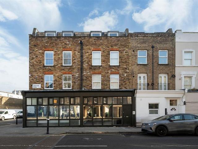 Flat for sale in Kentish Town, Greater London