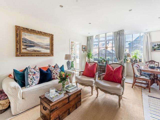 Flat for sale in Chelsea, Greater London