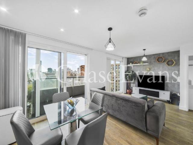 Flat for sale in Bromley-by-Bow, Bow