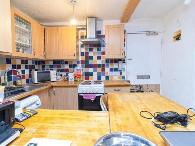 Flat for sale in Milton Keynes