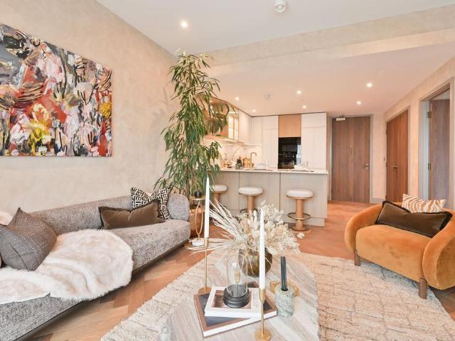 Flat for sale in Chalk Farm, Primrose Hill