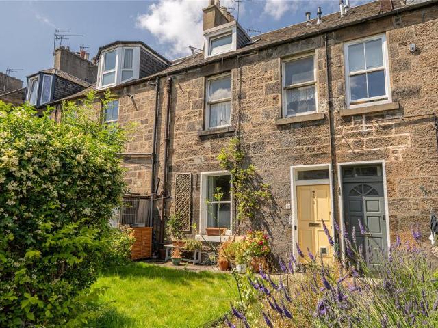 Flat for sale in Hillside, Leith