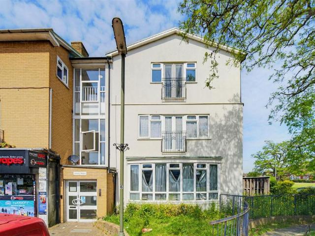 Flat for sale in Lower Halliford, Surrey