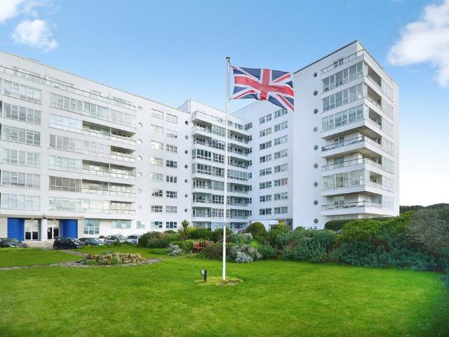 Flat for sale in Brighton Marina Village, Brighton & Hove