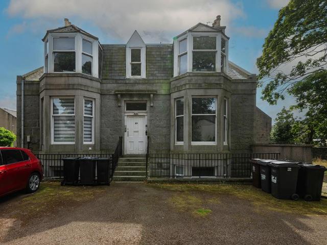 Flat for sale in City Centre, Ballindoch