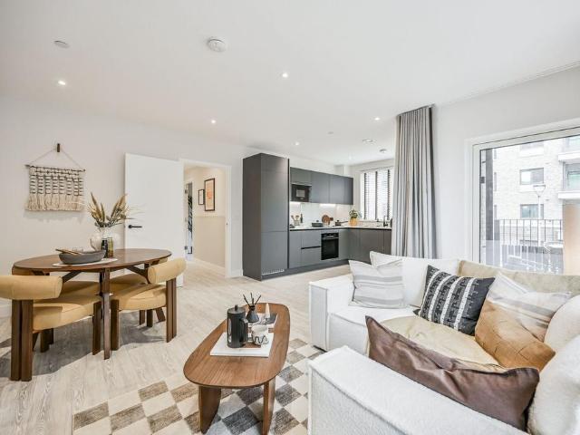Flat for sale in Harringay, Greater London