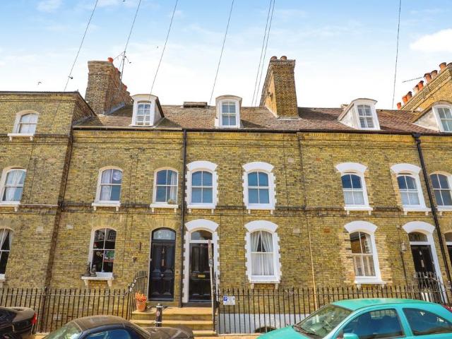 Flat for sale in Troy Town, Rochester