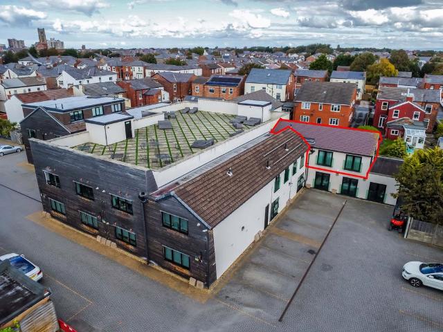 Flat for sale in Meols Cop, Southport
