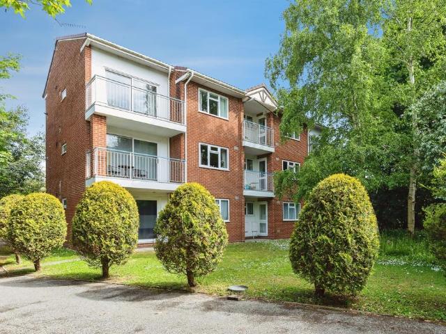 Flat for sale in Lansdowne, Charminster