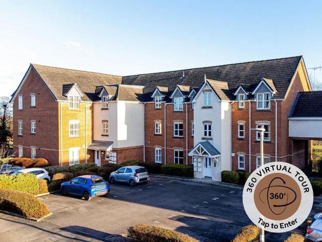 Flat for sale in Hammond Street