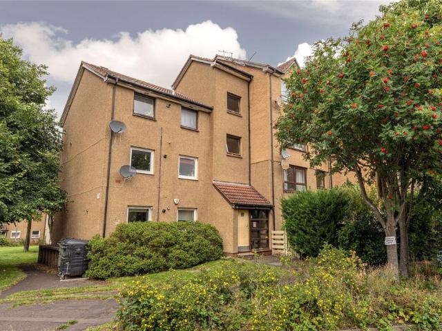 Flat for sale in North Leith, Leith