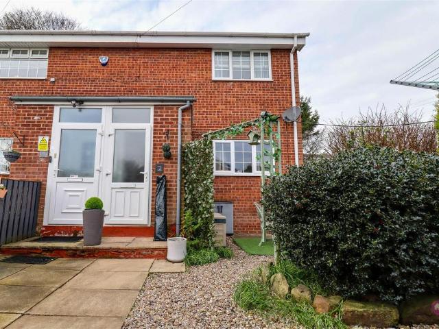 Flat for sale in Brackenfield, East Midlands