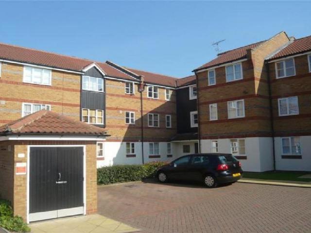 Flat for sale in Enfield Island Village, Greater London