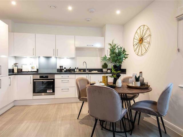 Flat for sale in Sunningdale