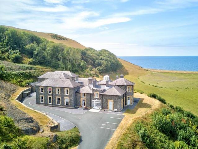 Flat for sale in Llanfarian, Wales