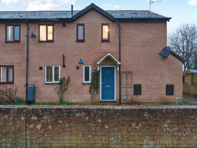 Flat for sale in The Slade, Oxfordshire