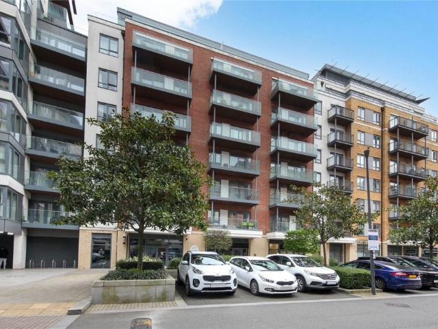 Flat for sale in Colindale, Greater London