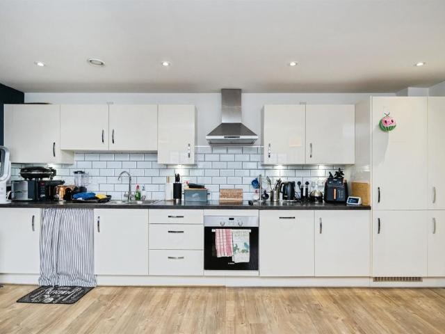 Flat for sale in High Brooms, Tunbridge Wells