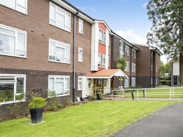 Flat for sale in Blackhills, Surrey