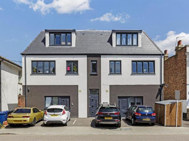 Flat for sale in North Finchley, Isle Of Man