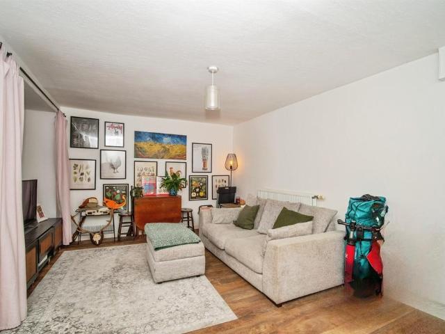 Flat for sale in Weymouth, East Dorset