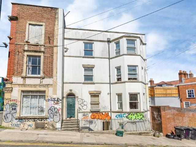 Flat for sale in Broadmead, Feckenham