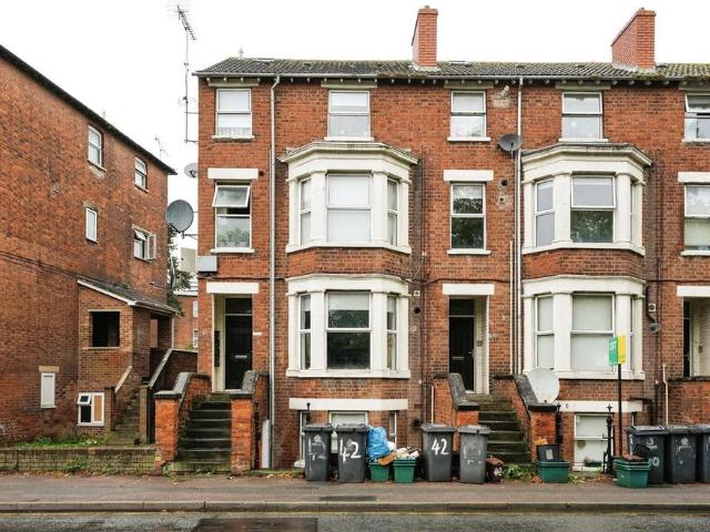 Flat for sale in Kings Barton, Gloucester