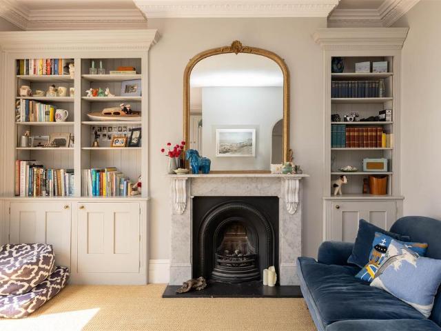 Flat for sale in Central, Heathlands