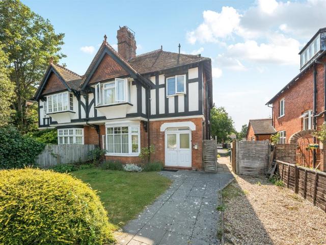 Flat for sale in Furze Platt, Maidenhead