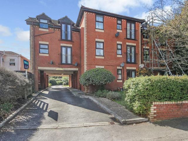 Flat for sale in Merry Oak, City Of Southampton