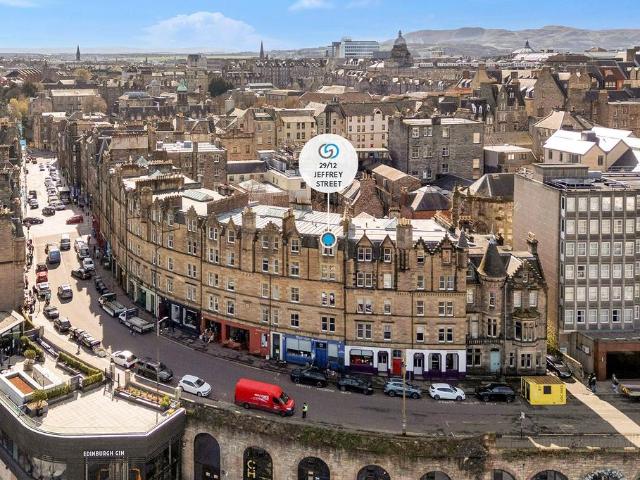 Flat for sale in Canongate, Old Town