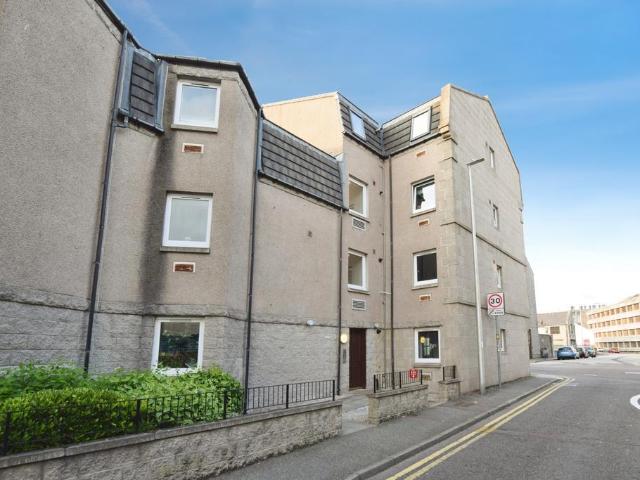 Flat for sale in Ballindoch, Scotland